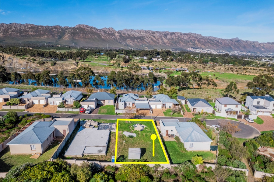 0 Bedroom Property for Sale in Sir Lowrys Pass Village Western Cape